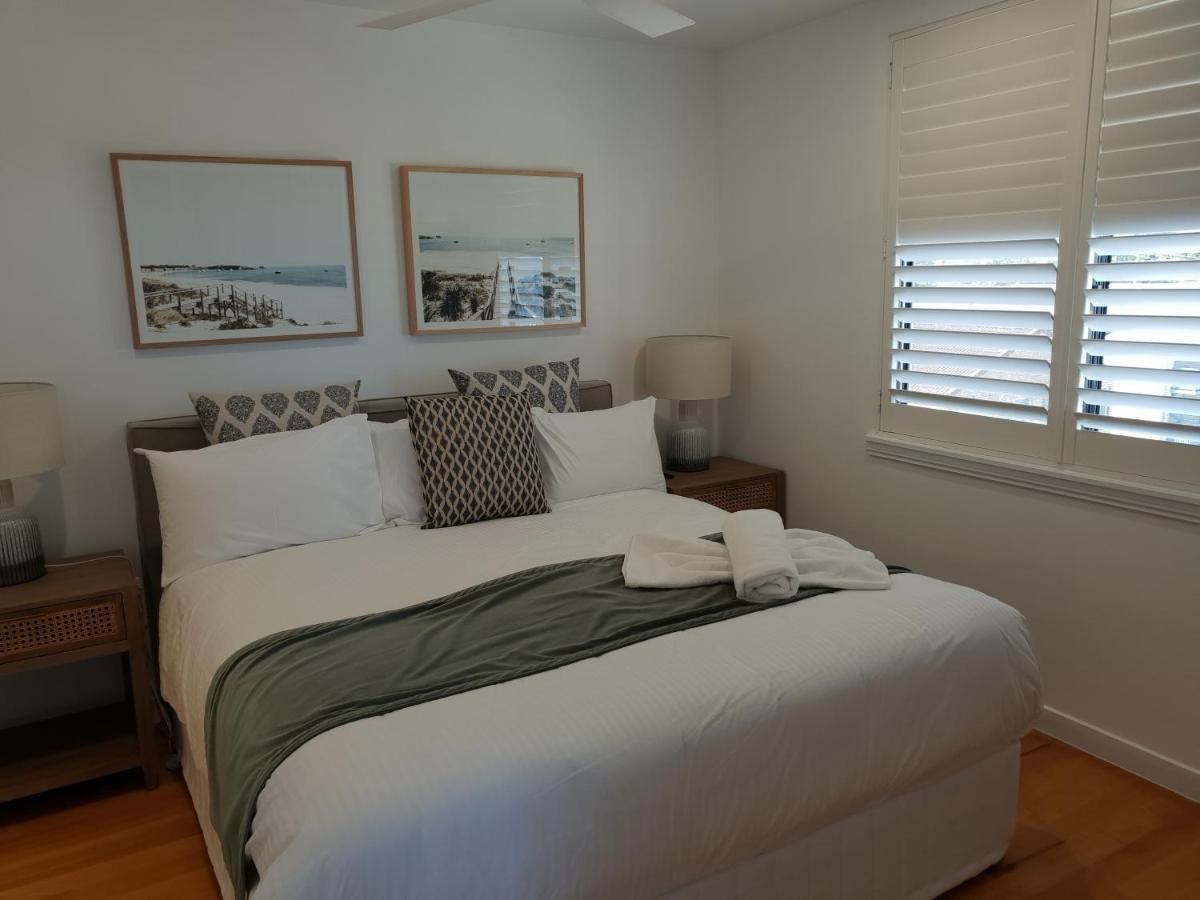 Kings Row Apartments Καλούντρα Εξωτερικό φωτογραφία