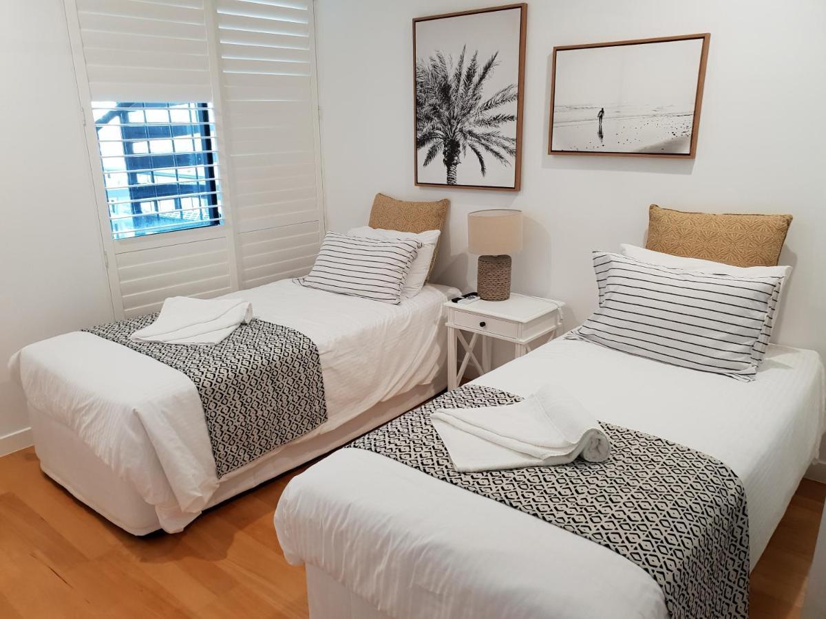 Kings Row Apartments Καλούντρα Εξωτερικό φωτογραφία