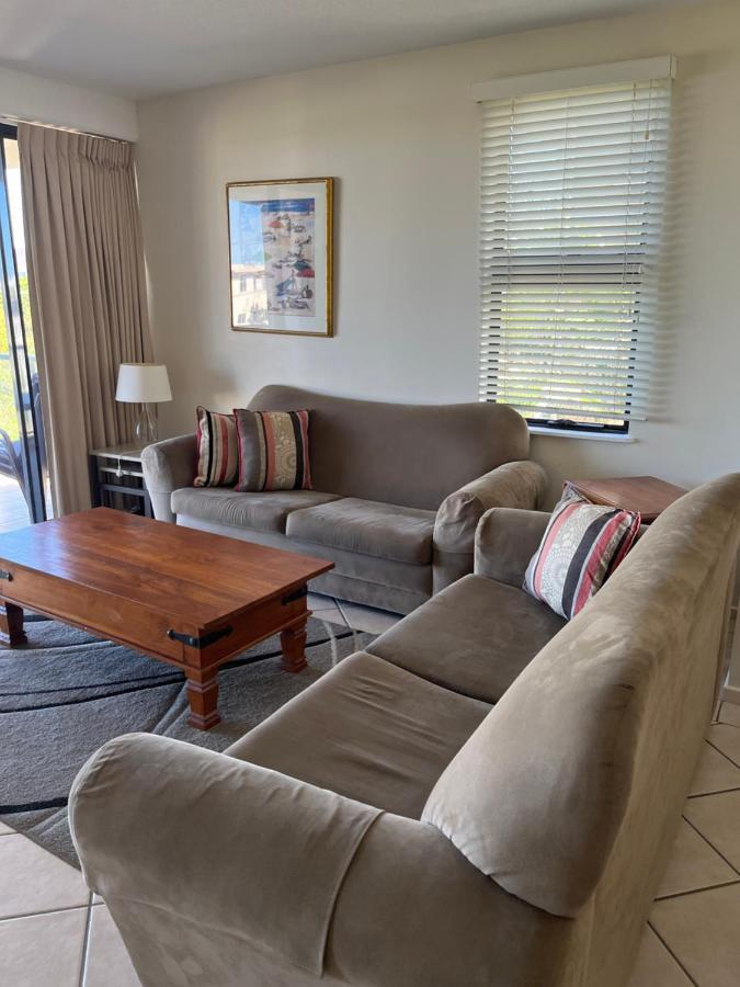 Kings Row Apartments Καλούντρα Εξωτερικό φωτογραφία