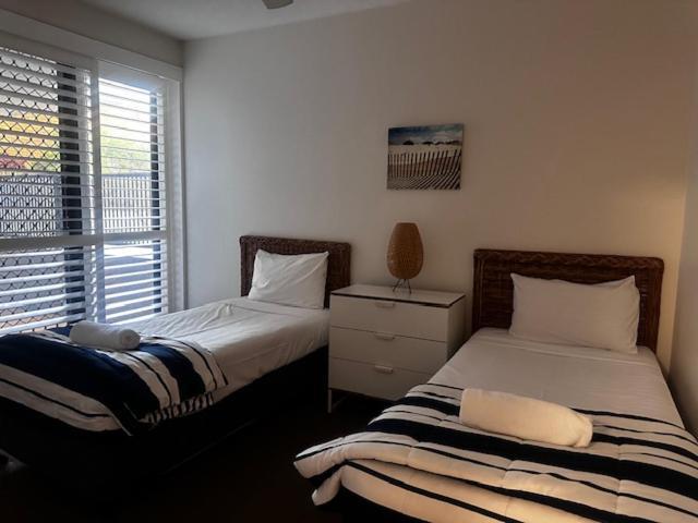 Kings Row Apartments Καλούντρα Εξωτερικό φωτογραφία